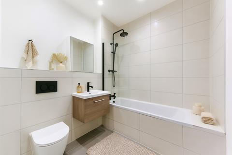 2 bedroom flat for sale, Acacia Road, London