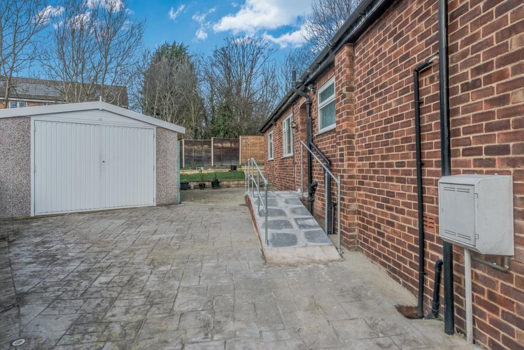 Garage &amp; Driveway