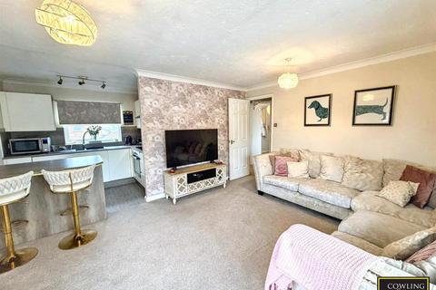 2 bedroom maisonette for sale, Abbots Court, Basildon