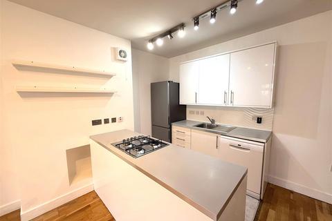 2 bedroom maisonette to rent, Woodland Way, Mill Hill, NW7