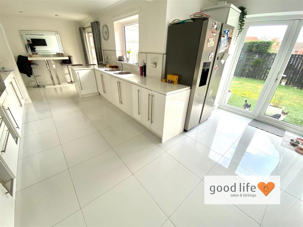 20260224 135258716 i OS28 AYLESDBURYDRIVE.jpg