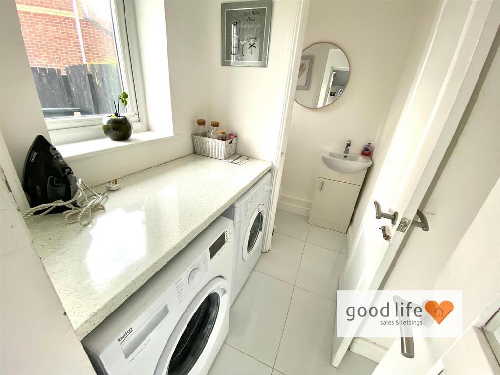 20260224 135343109 i OS28 AYLESDBURYDRIVE.jpg