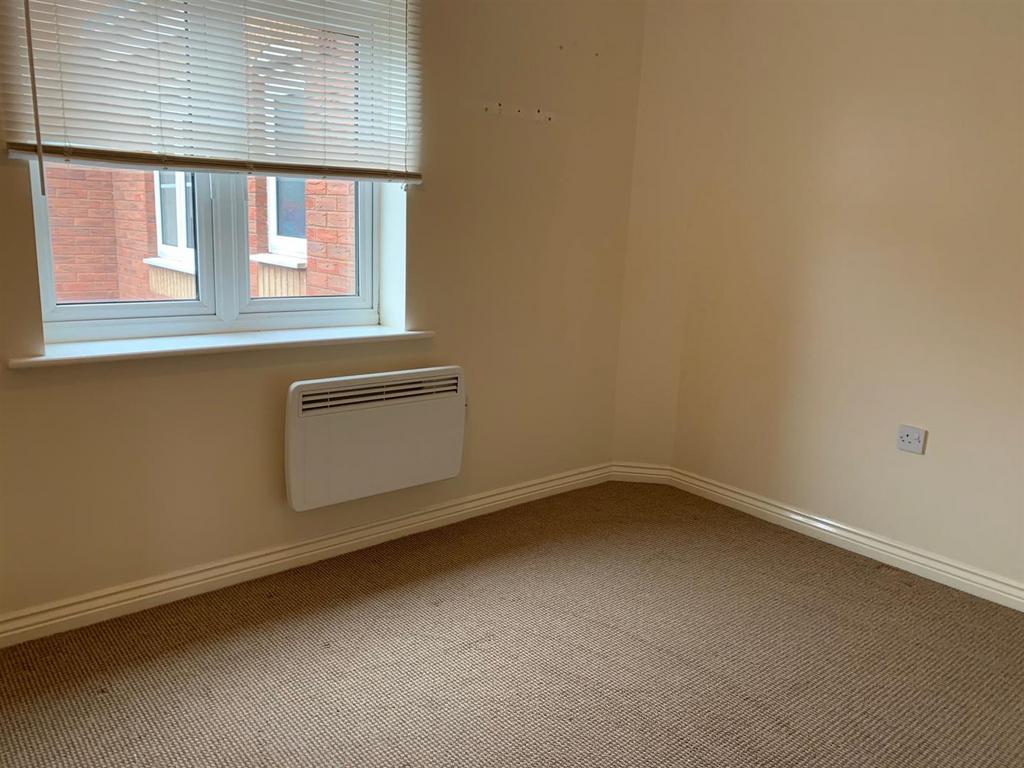 12 Russell Close Bedroom 27.2.26.jpg
