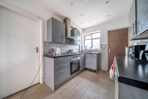 4 bedroom semi-detached house for sale, Holly Drive, Maidenhead