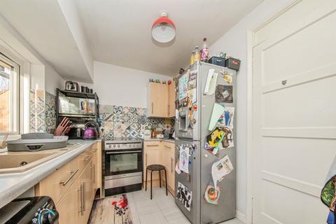 2 bedroom flat for sale, Cardiff Avenue, IPSWICH