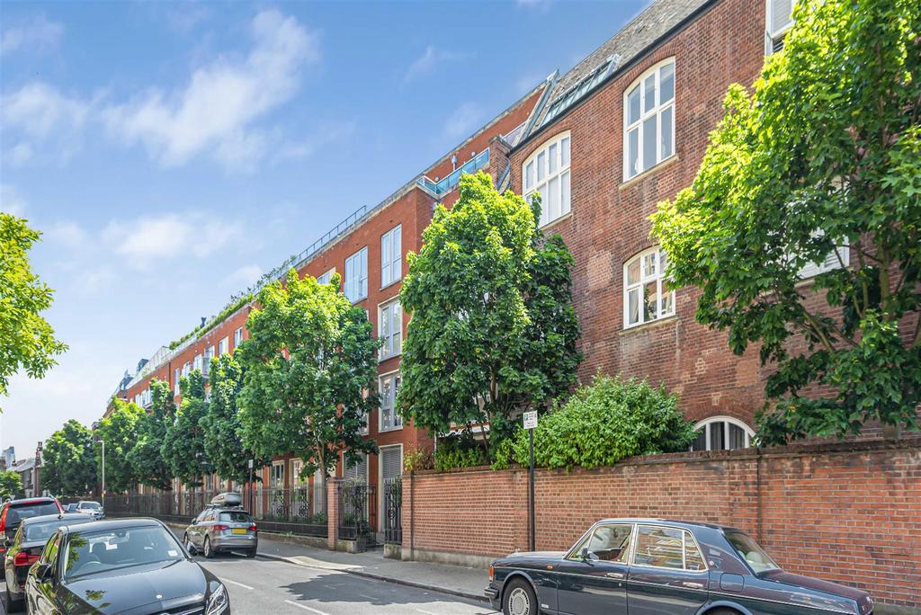 Lurline Gardens, Battersea