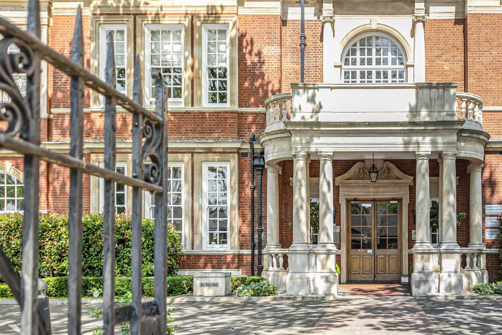 Main Entrance,  Lurline Gardens, Battersea