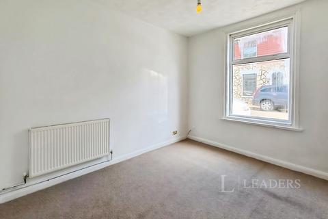 3 bedroom terraced house to rent, Moorland Road, PO1