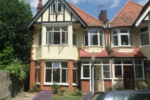 undefined, Fitzwilliam Avenue, Kew, Surrey