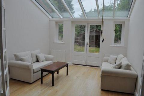 undefined, Fitzwilliam Avenue, Kew, Surrey