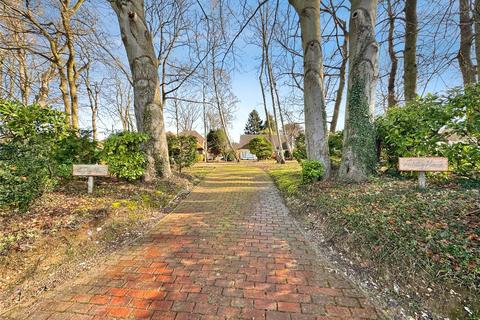 4 bedroom detached house for sale, Spekes Road, Gillingham ME7