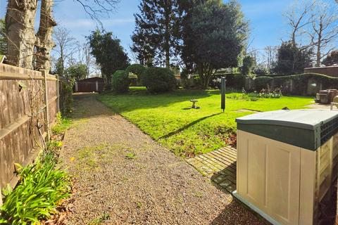 4 bedroom detached house for sale, Spekes Road, Gillingham ME7