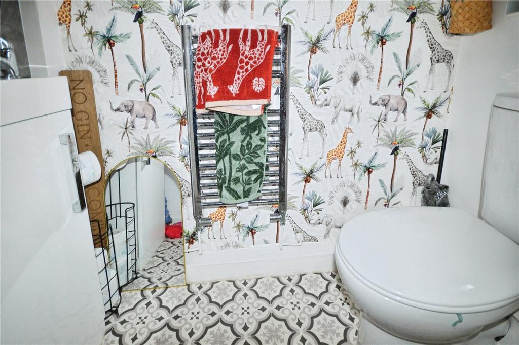 Cloakroom/Wc
