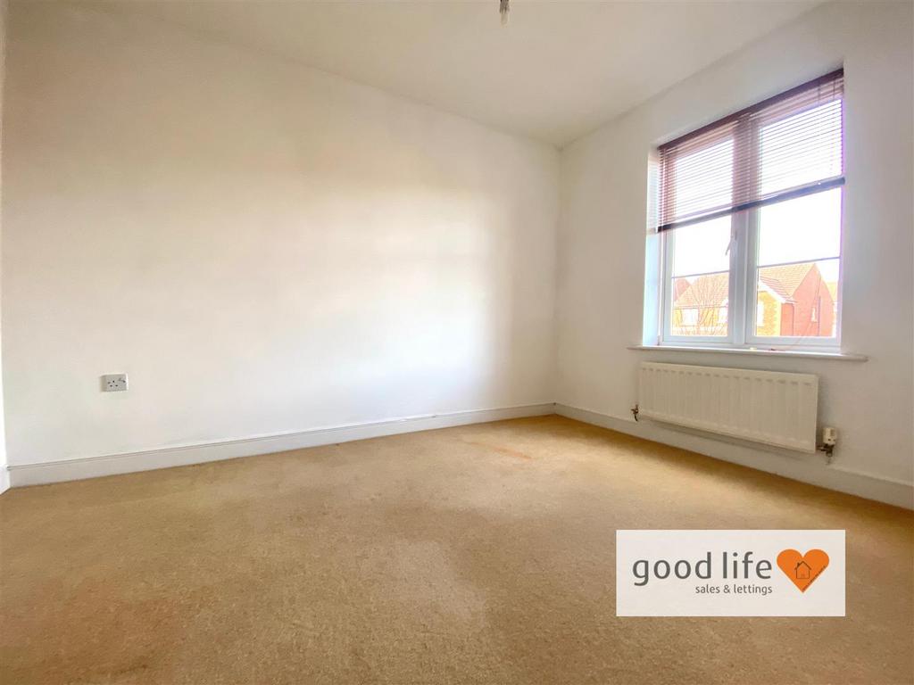 20260225 114533594 i OS129 AYLESFORDMEWS.jpg