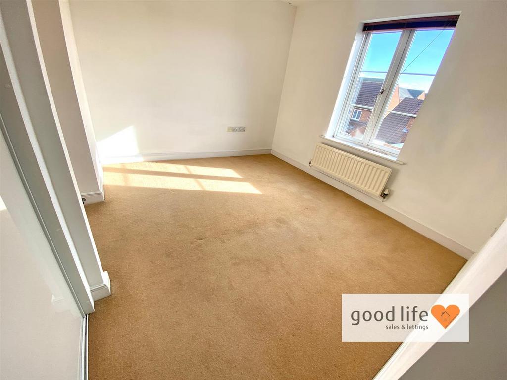 20260225 114641936 i OS129 AYLESFORDMEWS.jpg