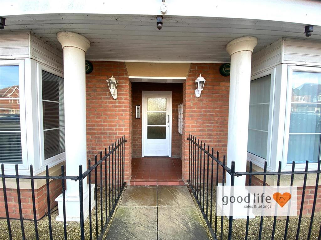 20260225 113834118 i OS129 AYLESFORDMEWS.jpg