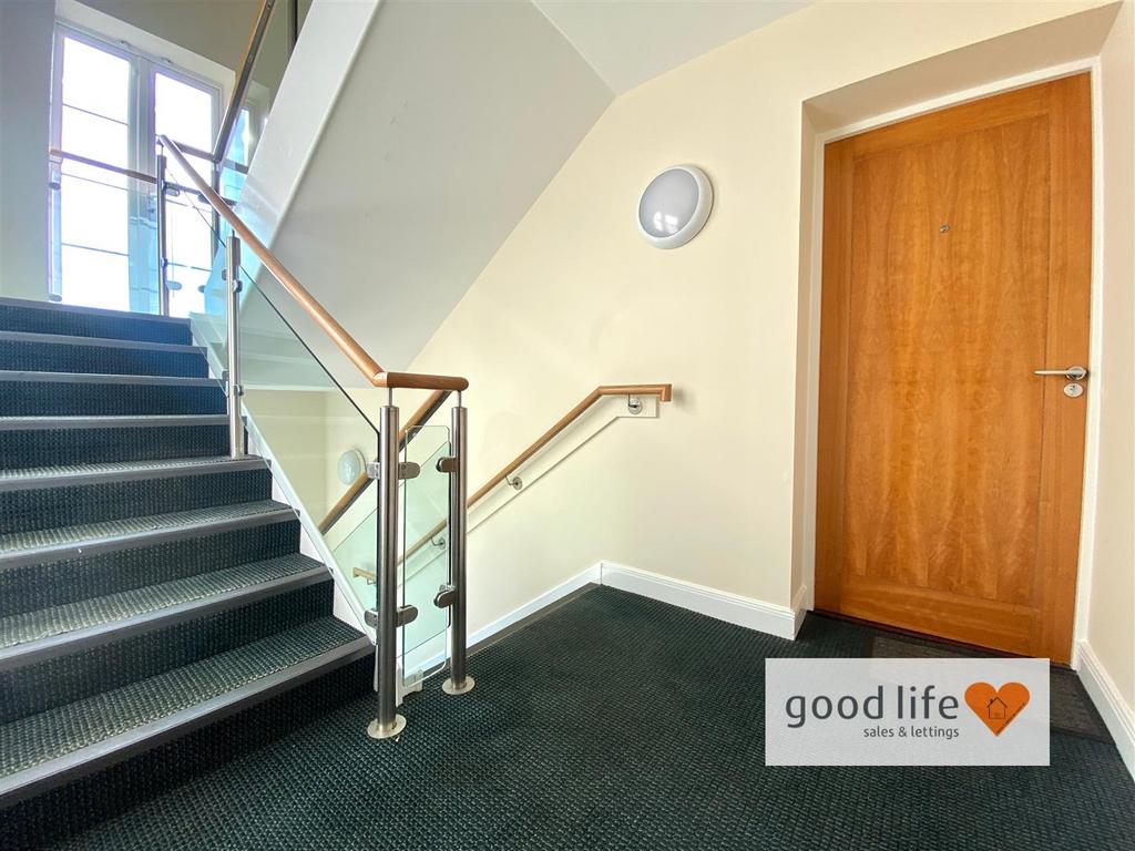 20260225 114004395 i OS129 AYLESFORDMEWS.jpg