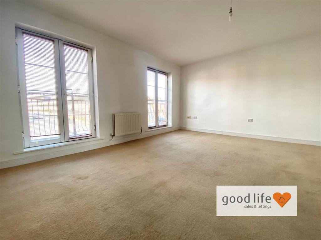 20260225 114142863 i OS129 AYLESFORDMEWS.jpg