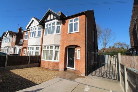 3 bedroom semi-detached house to rent, Charlbury Road, Nottingham NG8
