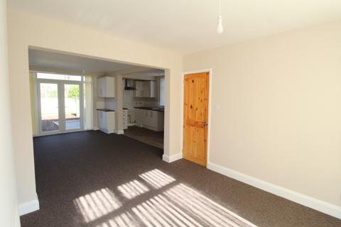 3 bedroom semi-detached house to rent, Charlbury Road, Nottingham NG8