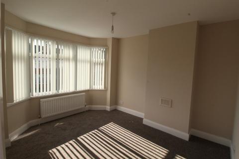 3 bedroom semi-detached house to rent, Charlbury Road, Nottingham NG8