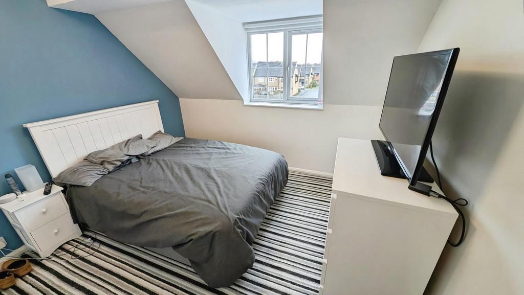 24 Hayleaze bed 1 a.jpg