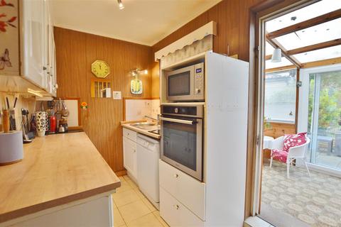 3 bedroom end of terrace house for sale, Belmont, Slough