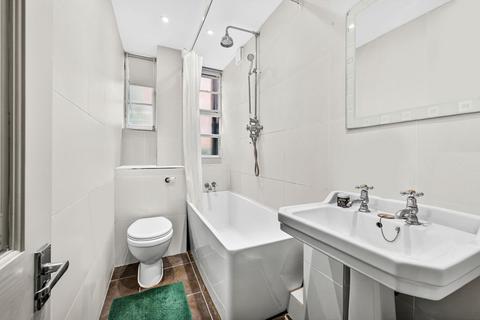 1 bedroom flat for sale, Stirling Court, Tavistock Street, Covent Garden, London