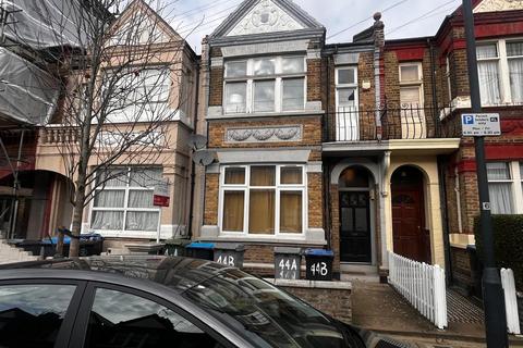 2 bedroom flat to rent, Clifford Gardens, Kensal Rise
