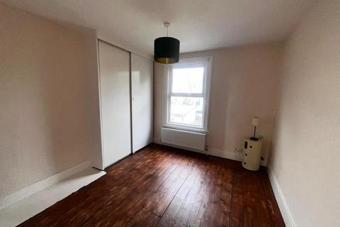2 bedroom flat to rent, Clifford Gardens, Kensal Rise