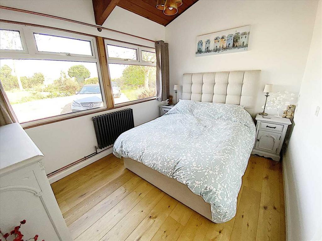 Bedroom 4:
