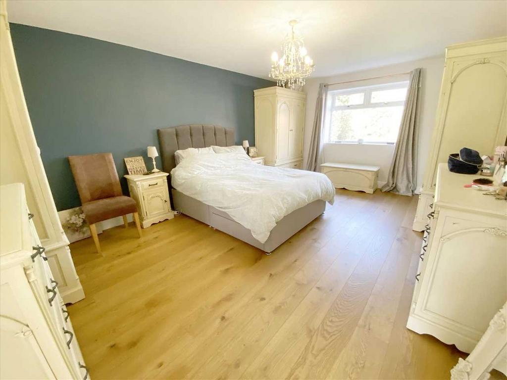 Bedroom 2: