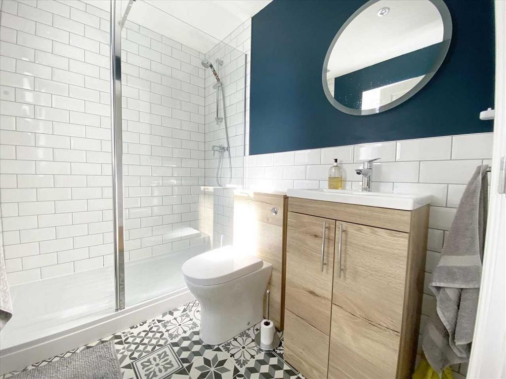 Shower Room: