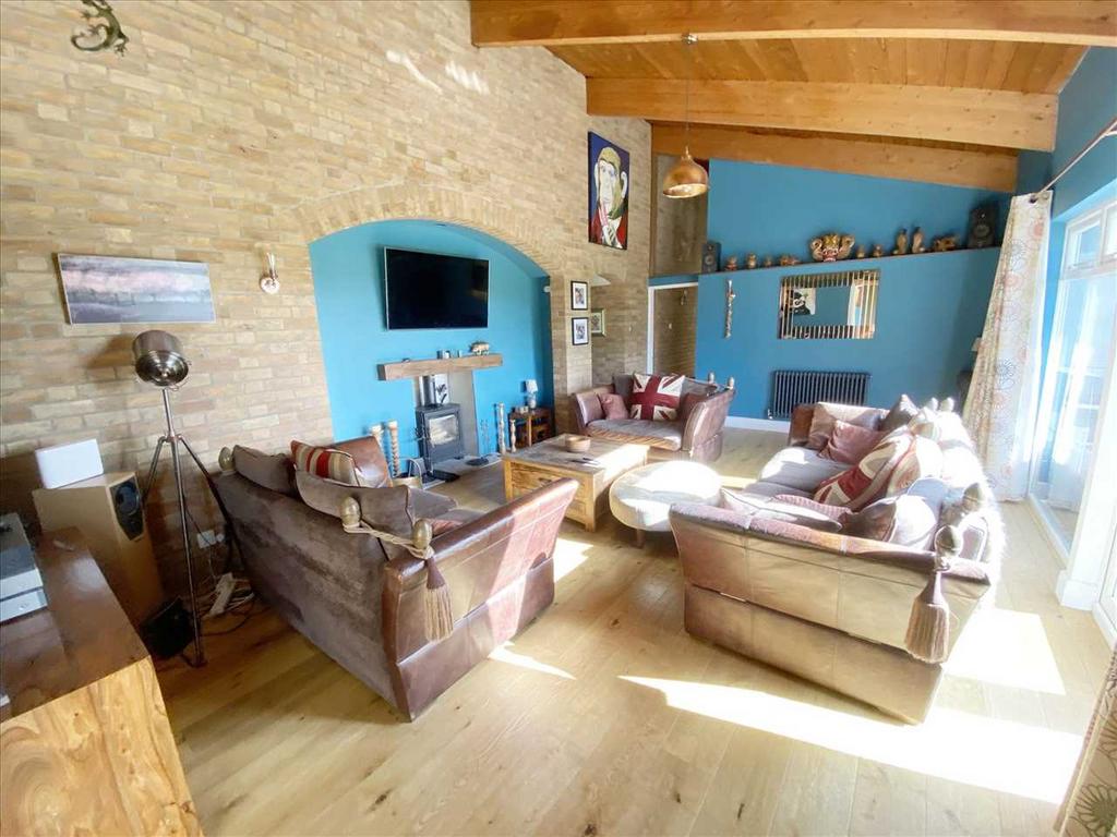 Lounge:
