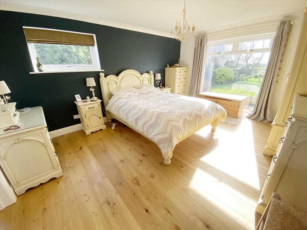 Bedroom 1: