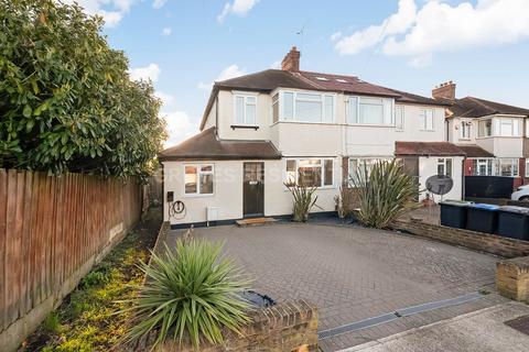 3 bedroom semi-detached house for sale, Barnsbury Close, New Malden
