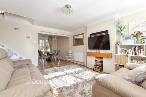 3 bedroom end of terrace house for sale, Dedham Close, Billericay, Essex
