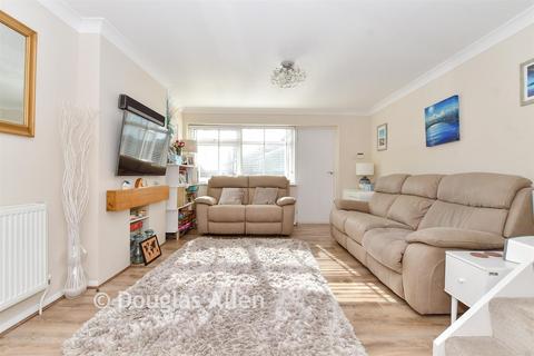 3 bedroom end of terrace house for sale, Dedham Close, Billericay, Essex