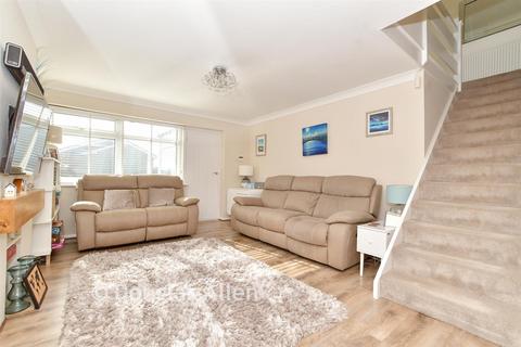 3 bedroom end of terrace house for sale, Dedham Close, Billericay CM11
