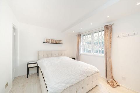 1 bedroom flat to rent, Stadium Street, London SW10