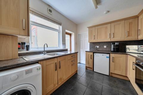 3 bedroom terraced house for sale, Harold Road, Hampshire PO4