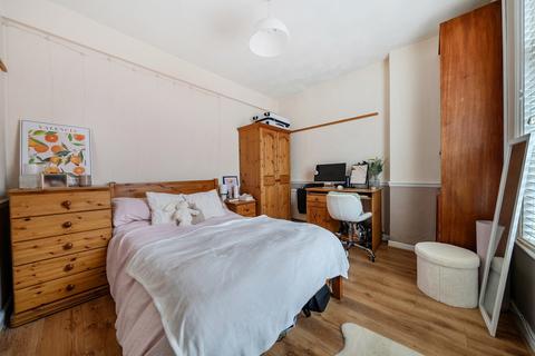 3 bedroom terraced house for sale, Harold Road, Hampshire PO4
