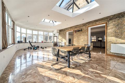 6 bedroom detached house for sale, London Road, Rochester, Kent, ME2
