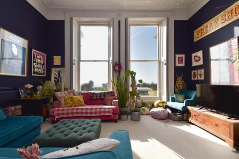 2 bedroom flat for sale, Marina, St. Leonards-On-Sea