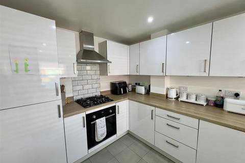 undefined, Poulter Place, Fleet GU52