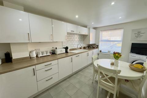 undefined, Poulter Place, Fleet GU52