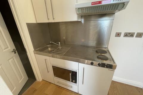 1 bedroom flat to rent, Woodford New Road, London E18