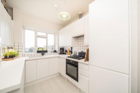 2 bedroom flat for sale, Peckham Rye, London SE15