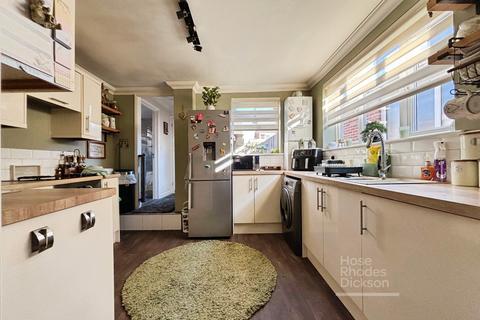 2 bedroom detached house for sale, Ash Road, Newport, Isle of Wight