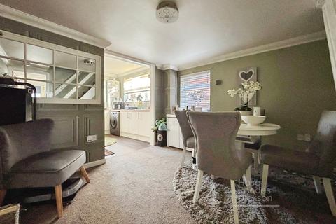 2 bedroom detached house for sale, Ash Road, Newport, Isle of Wight